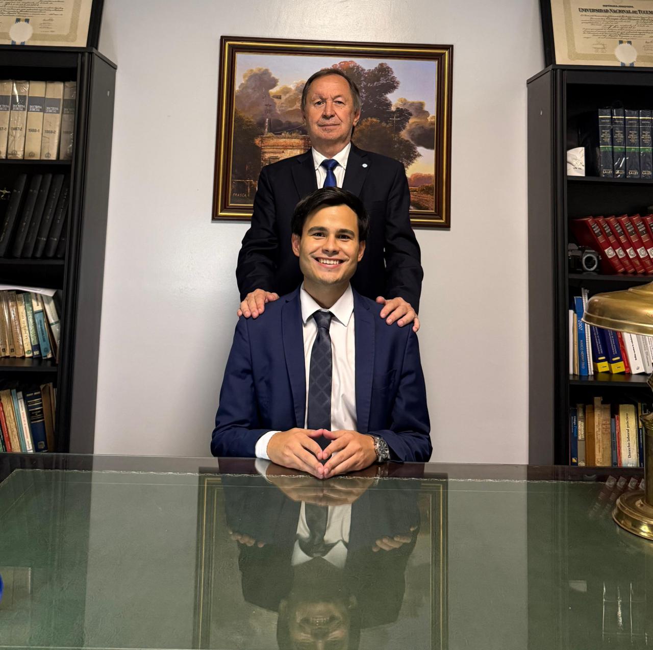 Padre e hijo abogados del estudio